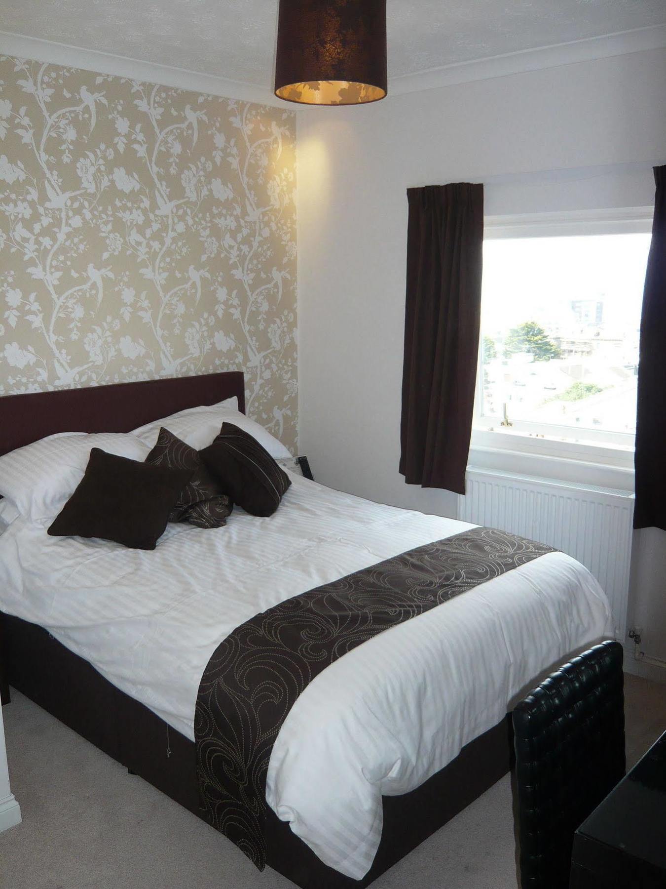 Queenswood Hotel ويستون سوبر مير المظهر الخارجي الصورة